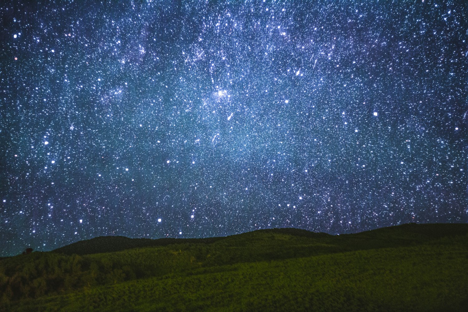 星空顶，把银河搬进家里，这事儿真没那么玄乎