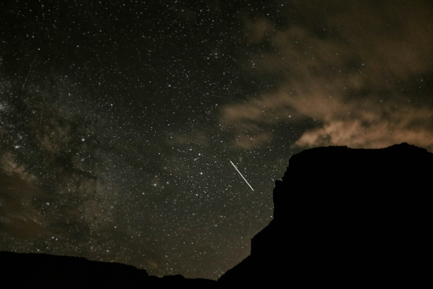星空影院在线观看免费播放电影，一个影迷的深夜探索笔记